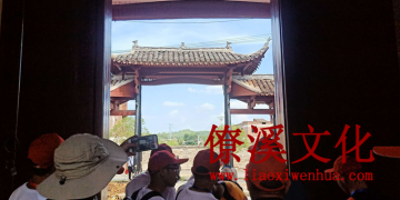 A wise teacher points the way: a true word (2)